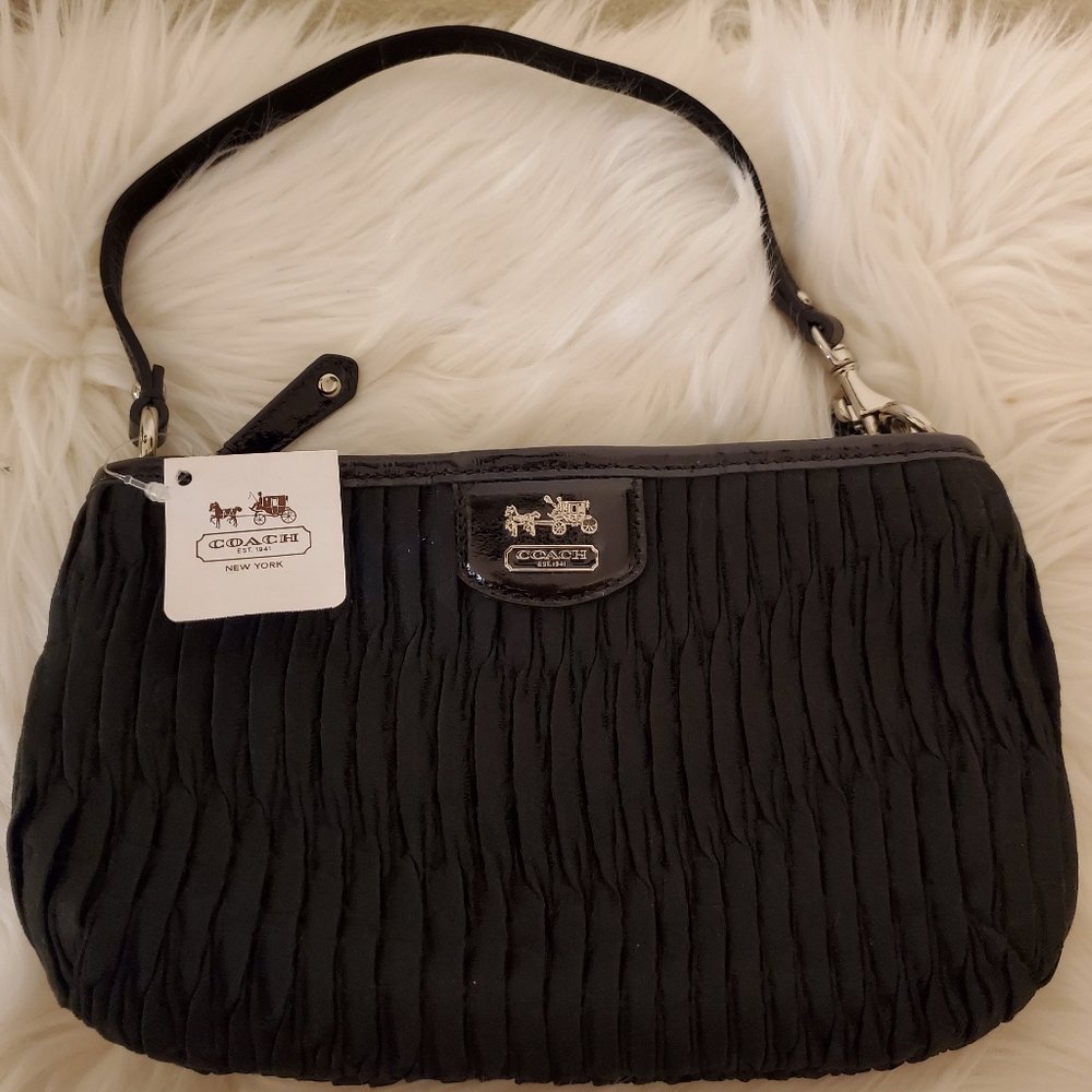 Coach Madison Wristlet - Picture 2 of 9